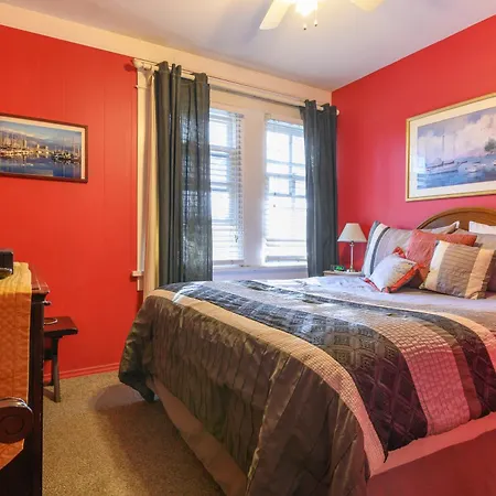 Beachrunners Inn-2
